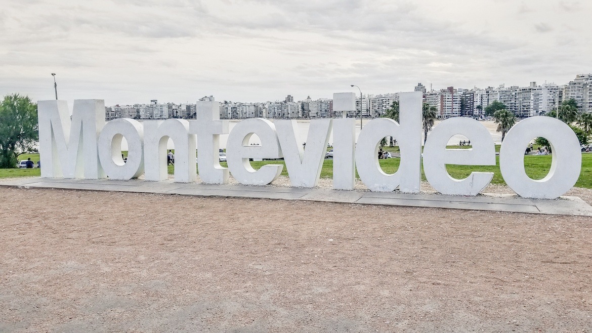 The Montevideo sign