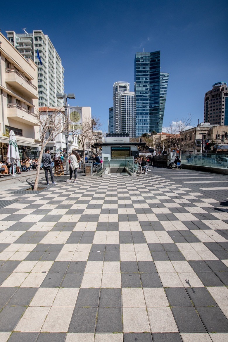Walking down Rothschild Boulevard should be on your Tel Aviv itinerary