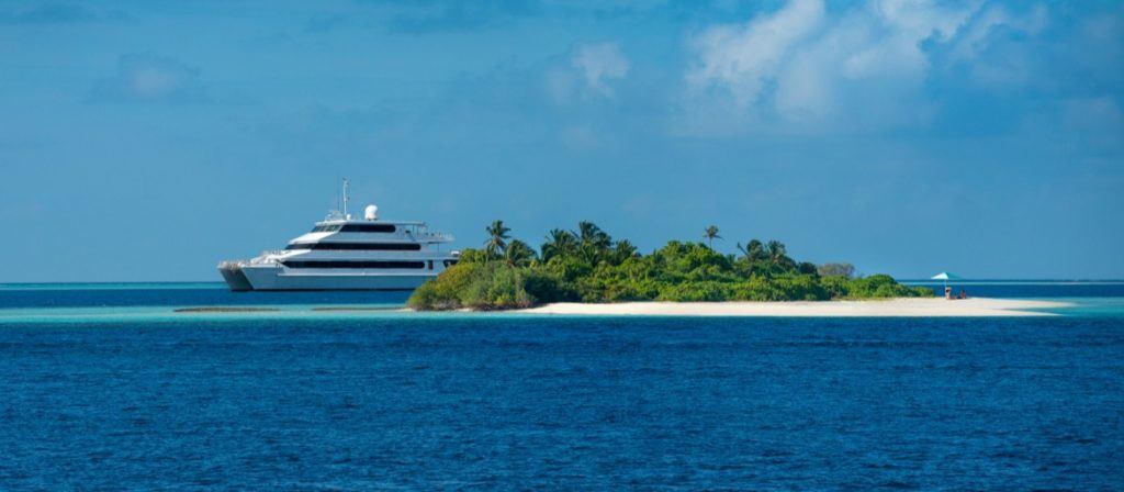 Maldives honeymoon yacht