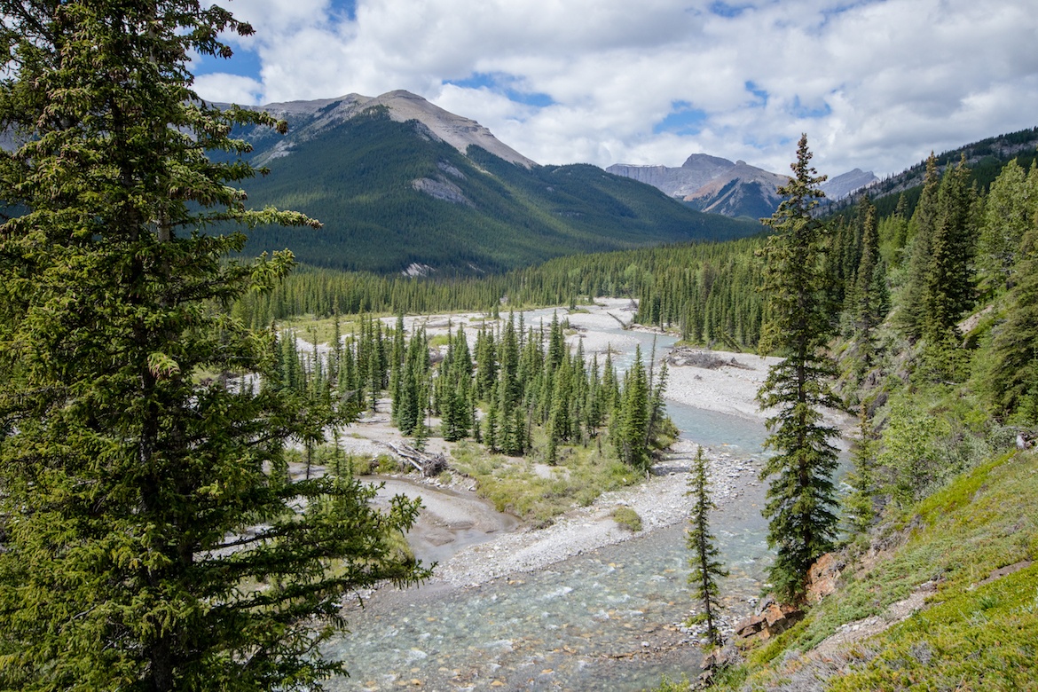 Nahahi Ridge is one of the best Kananaskis hikes