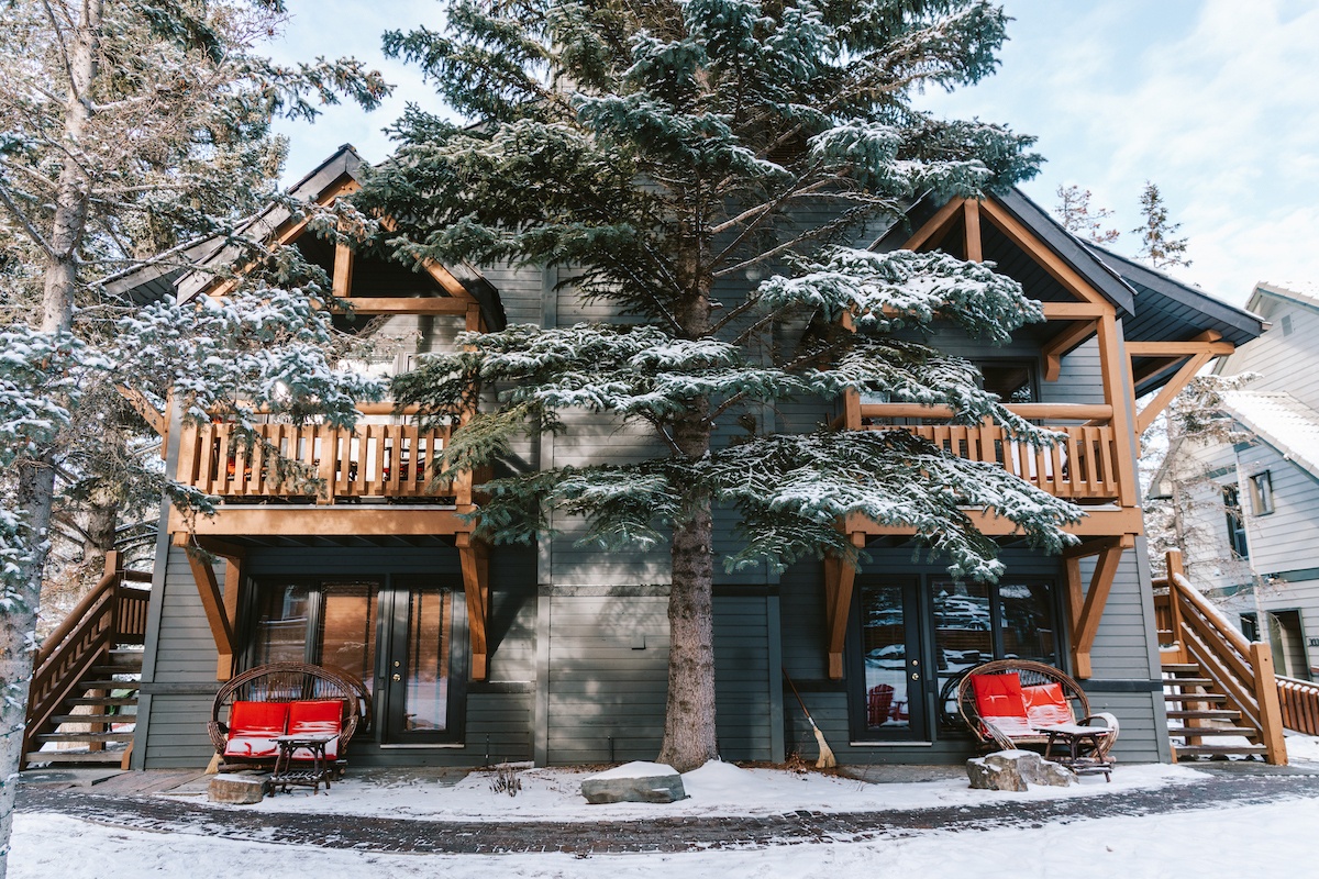Buffalo Mountain Lodge in Banff, Alberta