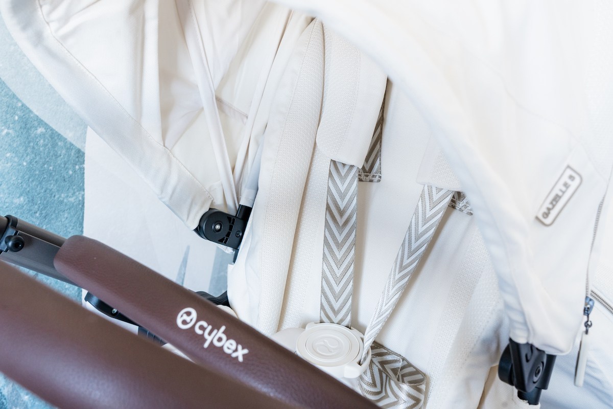 The CYBEX e-Gazelle S Stroller